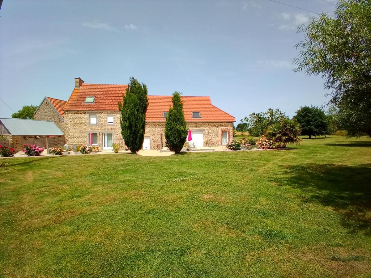 La Ferme D' Emerentine Bacilly Buitenkant foto