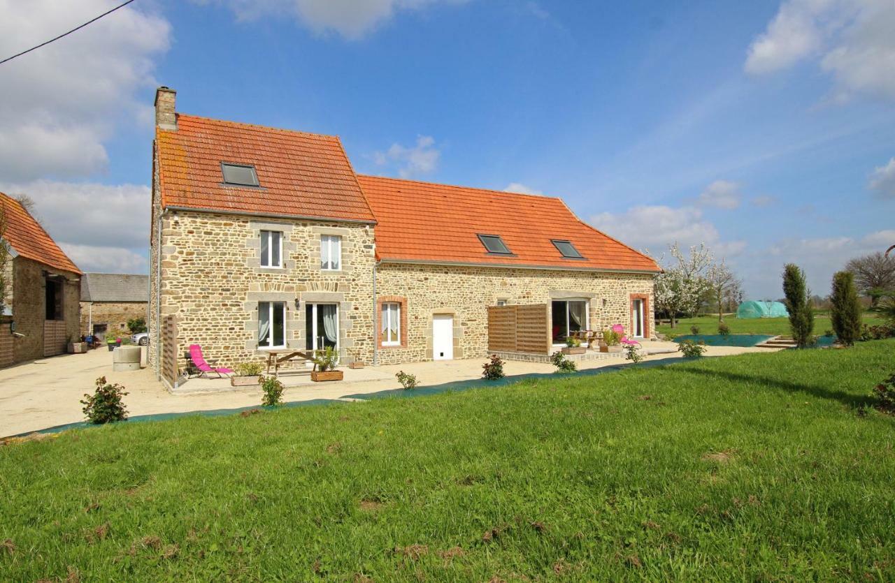 La Ferme D' Emerentine Bacilly Buitenkant foto